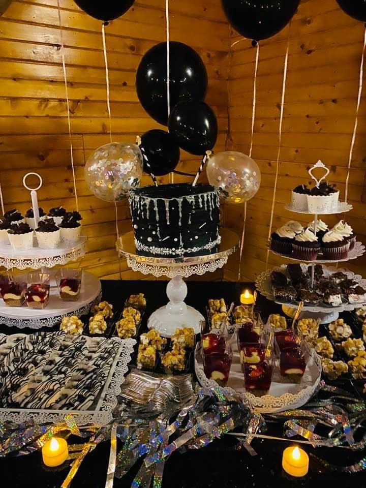 sweets table c2.jpg