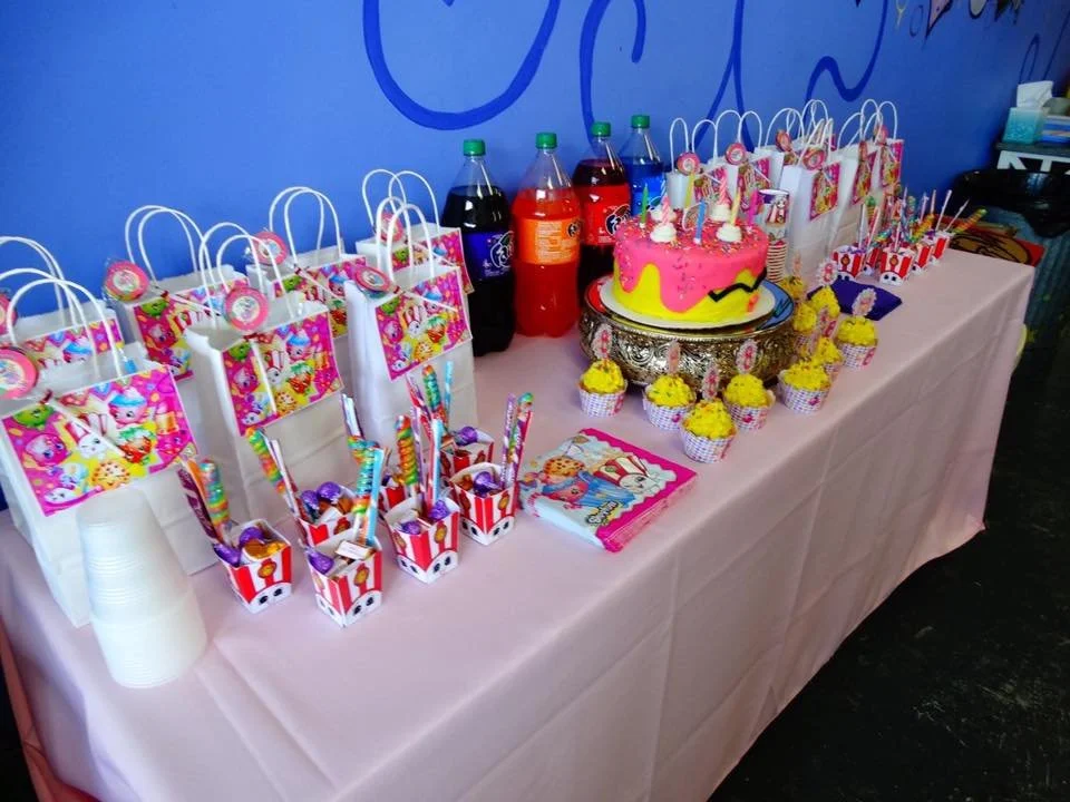 sweets table 7.jpg