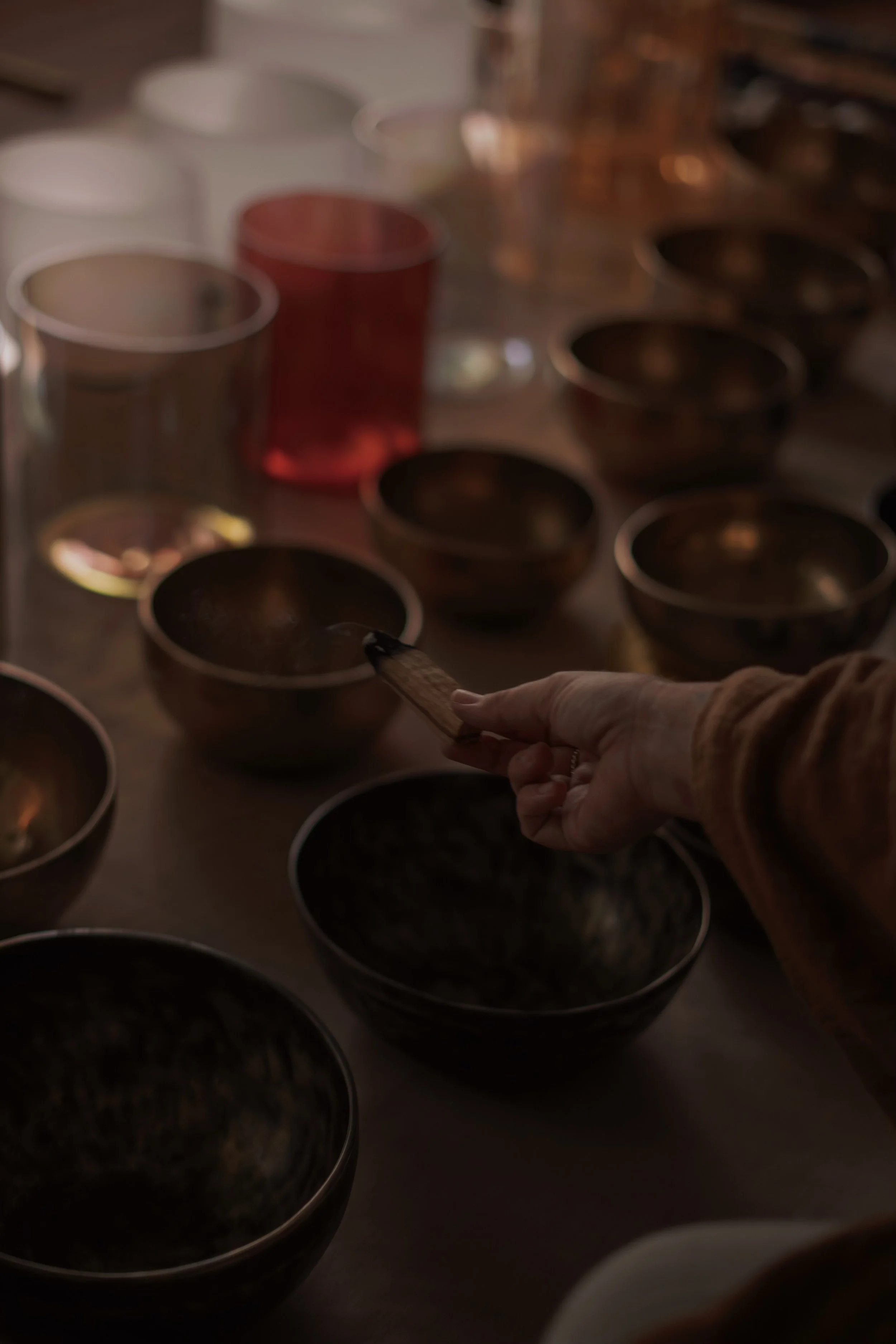 Himalayan vs Crystal Singing Bowls