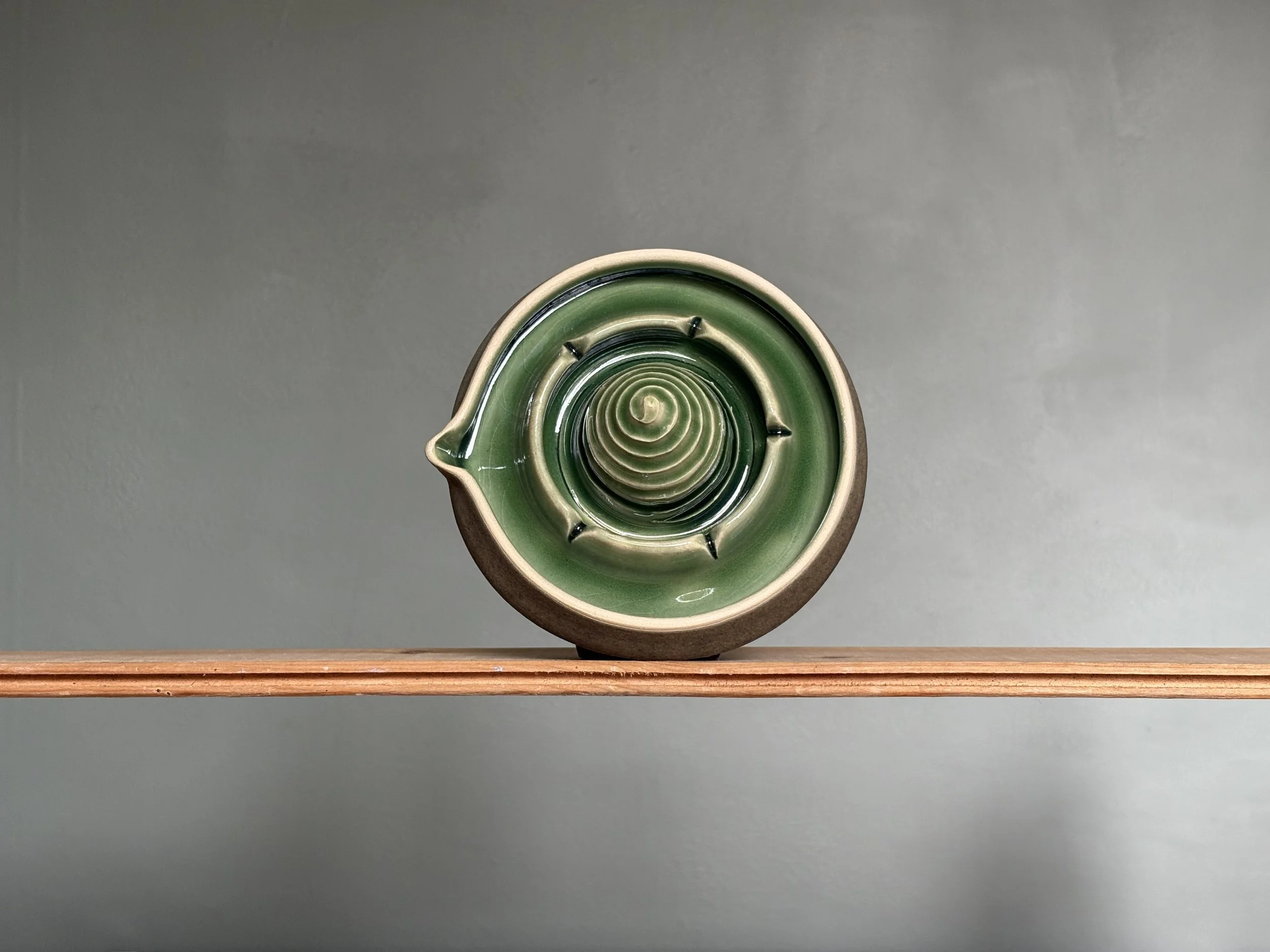 hiro ceramics jade squeezer.jpg