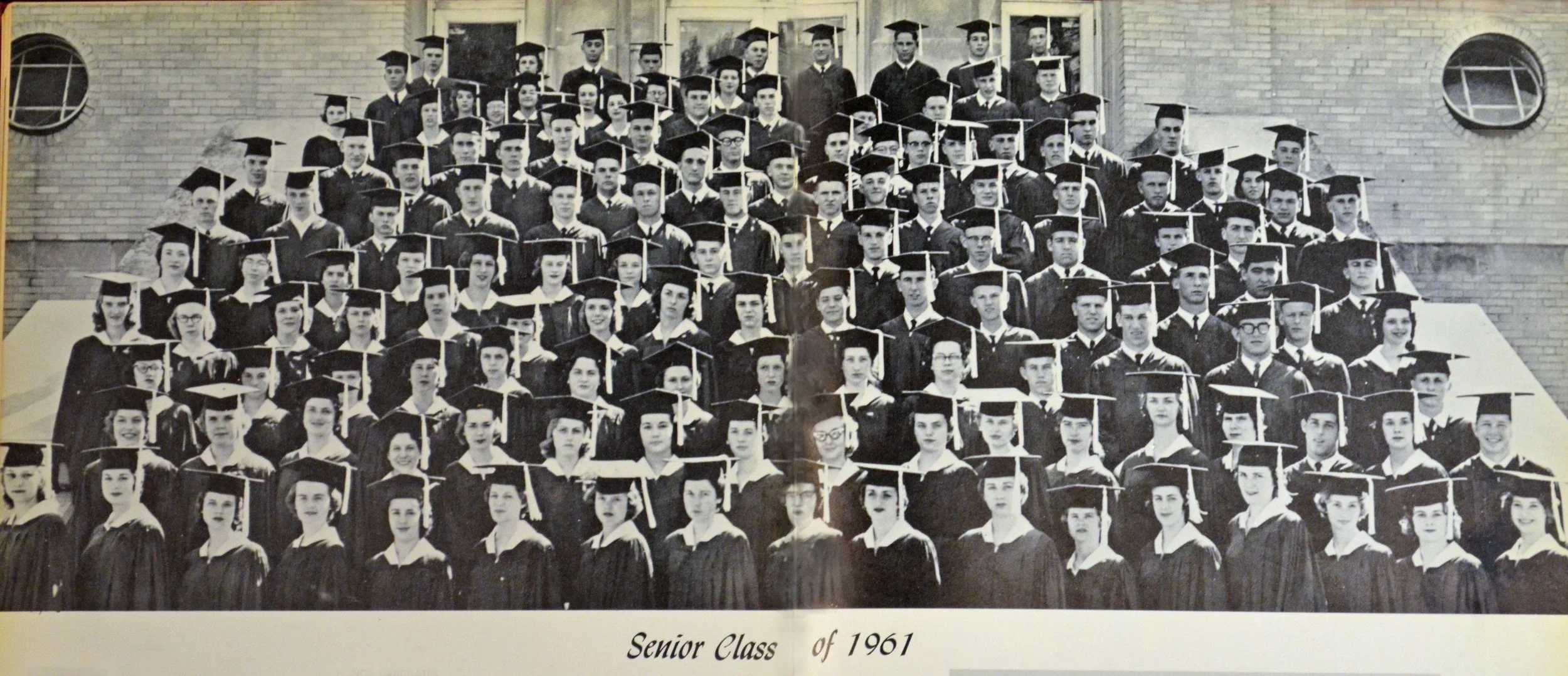 1961 Grads.jpg