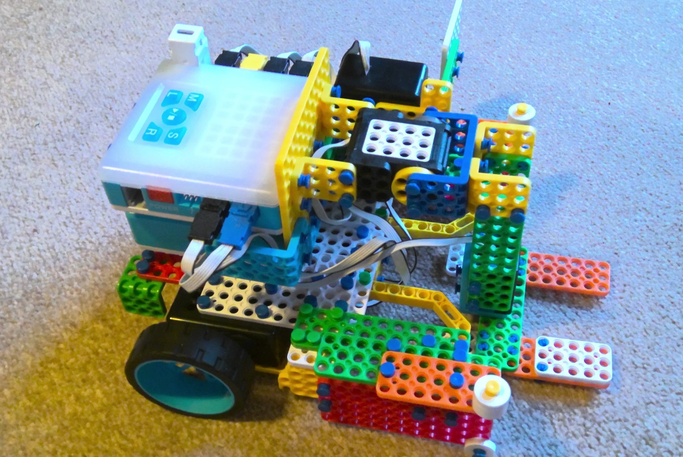 AIKIRO Step 1 - great for Key Stage 2&3/WRO Elementary and Junior categories (Steps 1 & 2 required for competition)