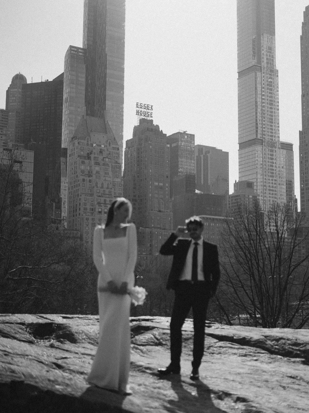 Olivia &amp; Mateusz 🤍 Spełnili swoje marzenie o ślubie w Nowym Jorku ✨

Może Wasze marzenie też Was tu zaprowadzi&hellip;? A my z przyjemnością pomożemy je zrealizować 🤍

Wszystkiego, co najpiękniejsze na nowej, wsp&oacute;lnej drodze! 

ślub w No