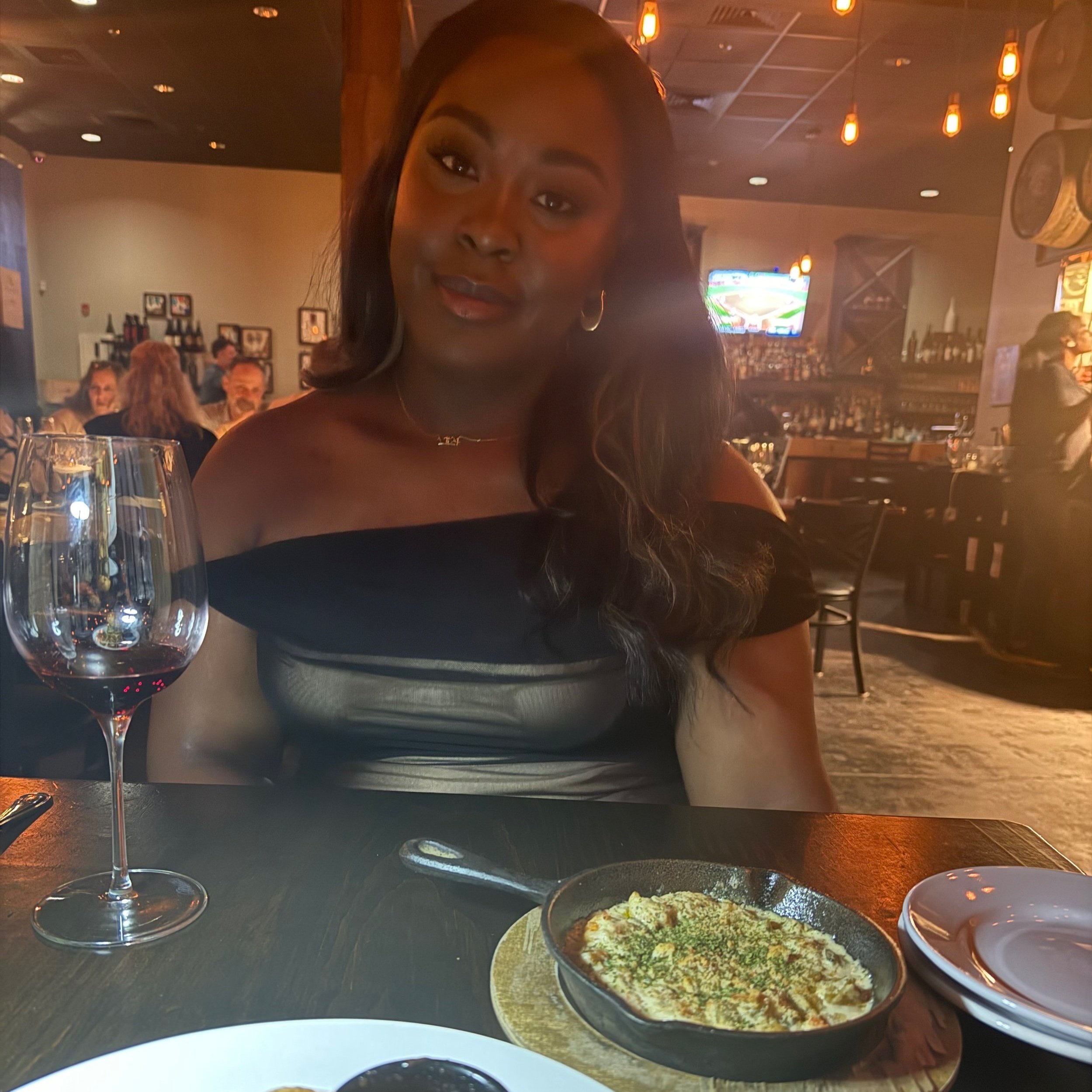 Too Full To Hide ✨