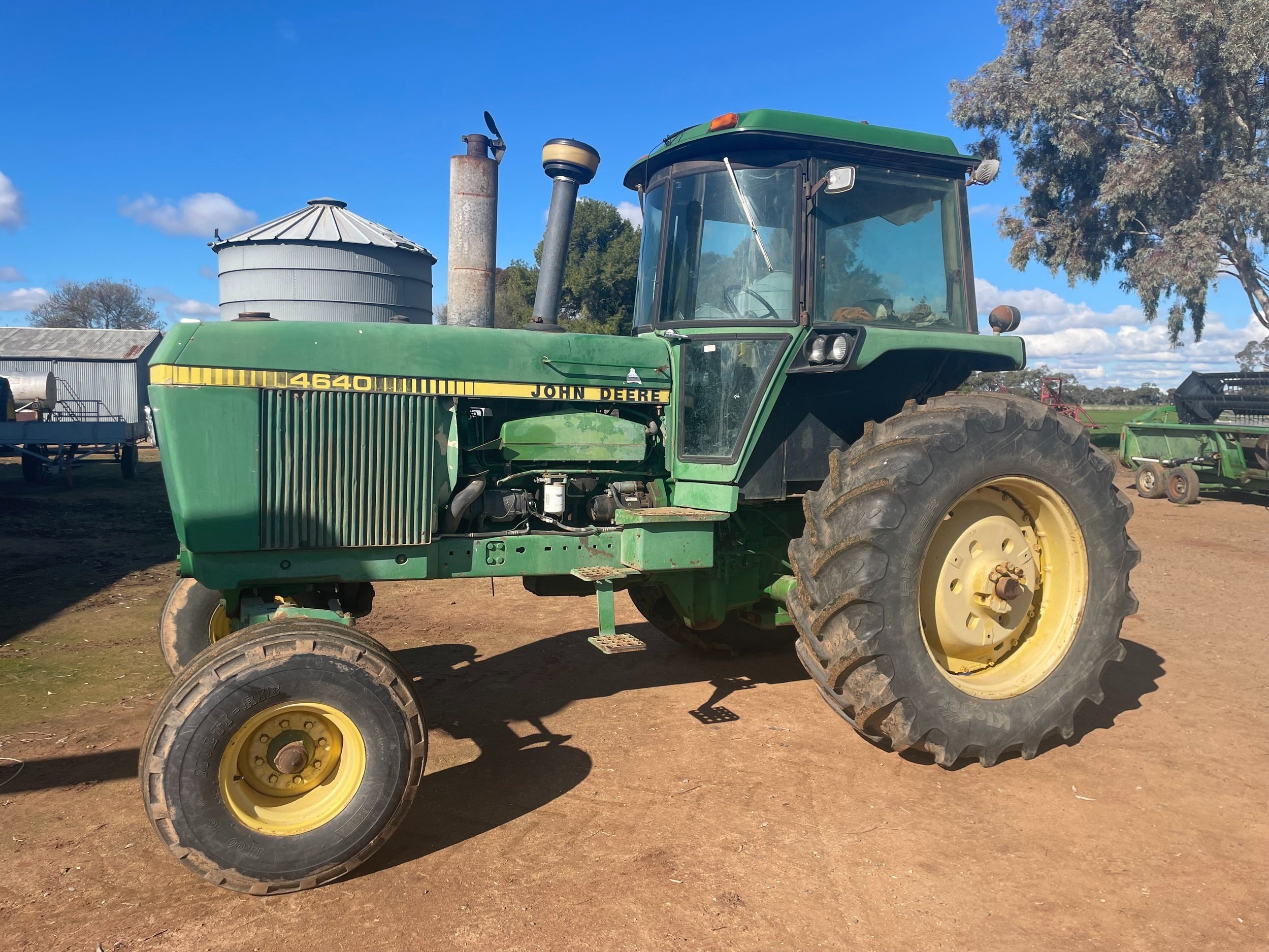 JD4640+Tractor+%284%29.jpg