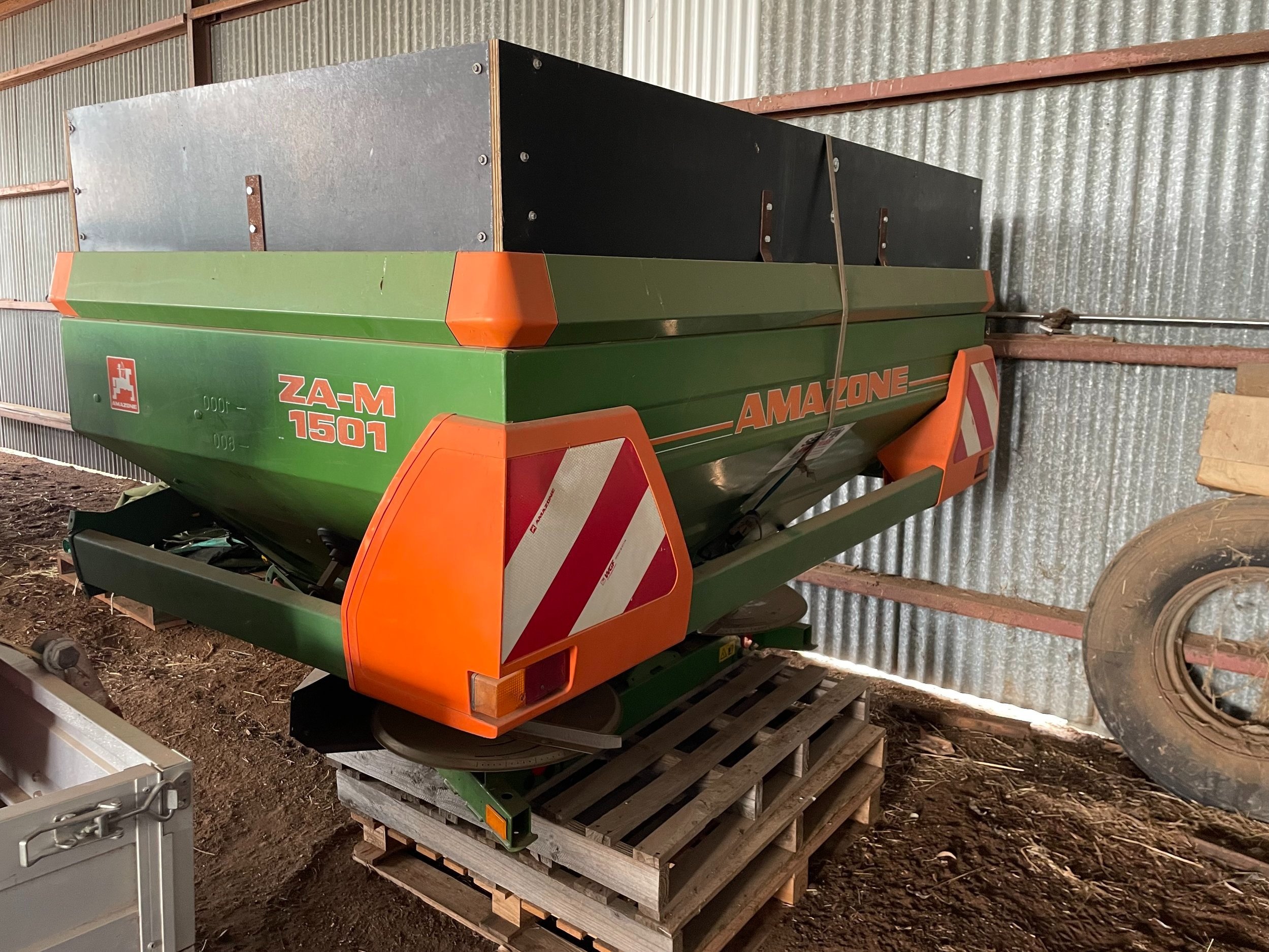 Amazone+3PL+Spreader+%281%29.jpg