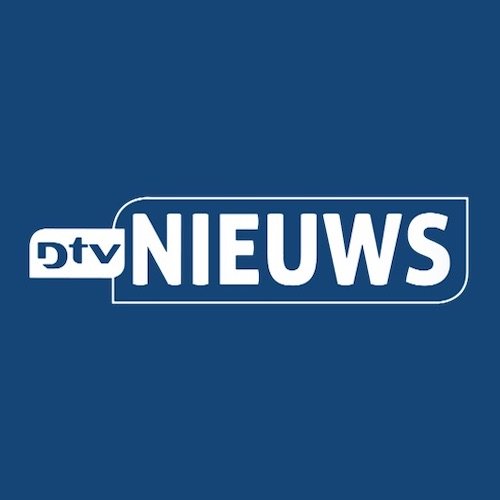 Logo van DTV Nieuws op een blauwe achtergrond.