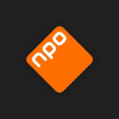 Oranje vierkant met afgeronde hoeken en witte tekst 'npo' op een zwarte achtergrond.