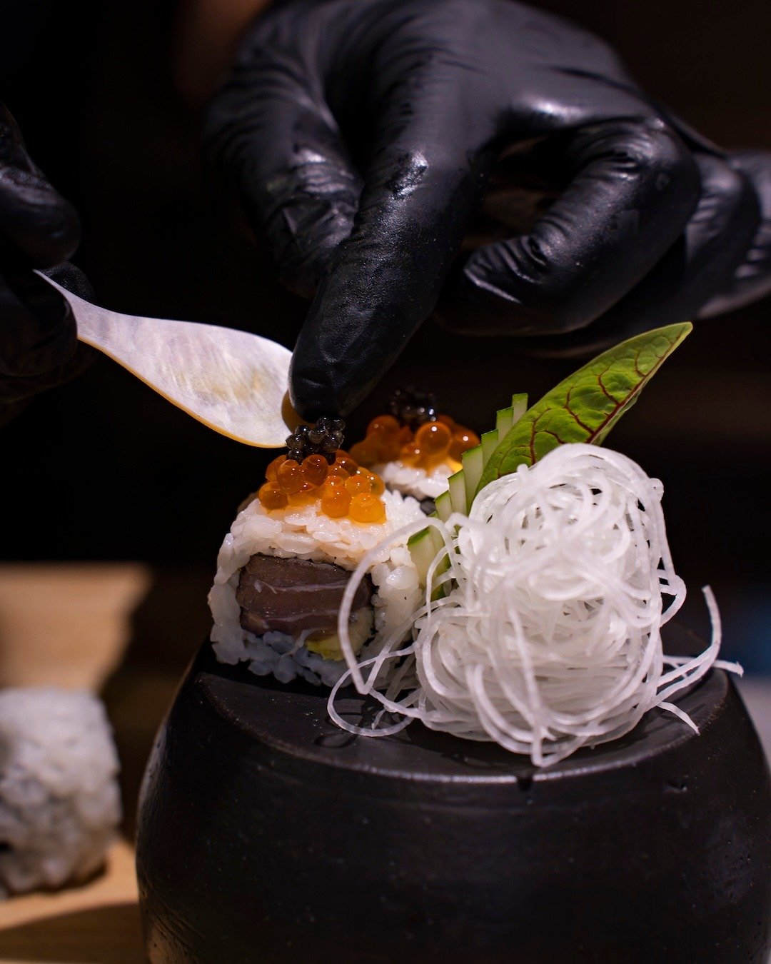 Caviar glisten, rice precision, ocean umami. Every sushi piece whispers Mori&rsquo;s quiet luxury.

www.moriubud.com
wa. ‪+6288211566925‬

#mori #kansha #omotenashi #ubud #bali