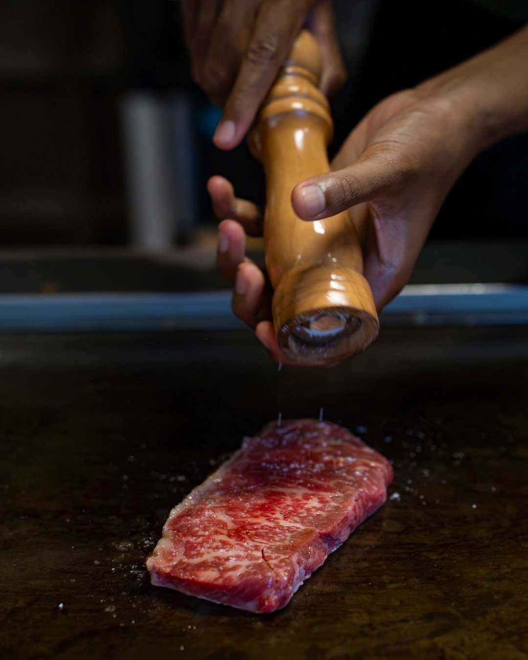 Grilled to perfection. Marbled like a masterpiece. Dinner&rsquo;s about to get dangerously delicious. 👨&zwj;🍳✨

www.moriubud.com
wa. ‪+6288211566925‬

#mori #kansha #omotenashi #ubud #bali #moriubud #teppanyaki #ubudteppanyaki #teppanyakiubud 
&mda