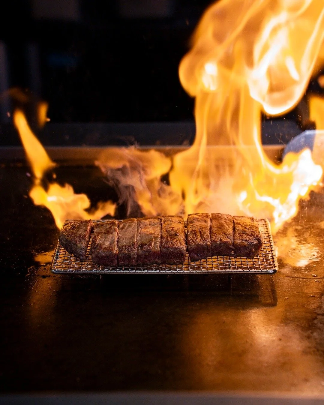 Tender gyu niku, seared to perfection on the teppan. 🔥🥩 Rich, smoky, and melt-in-your-mouth with every bite.

www.moriubud.com
wa. ‪+6288211566925‬
&mdash;&mdash;&mdash;
#mori #kansha #omotenashi #ubud #bali #moriubud #teppanyaki #ubudteppanyaki #t