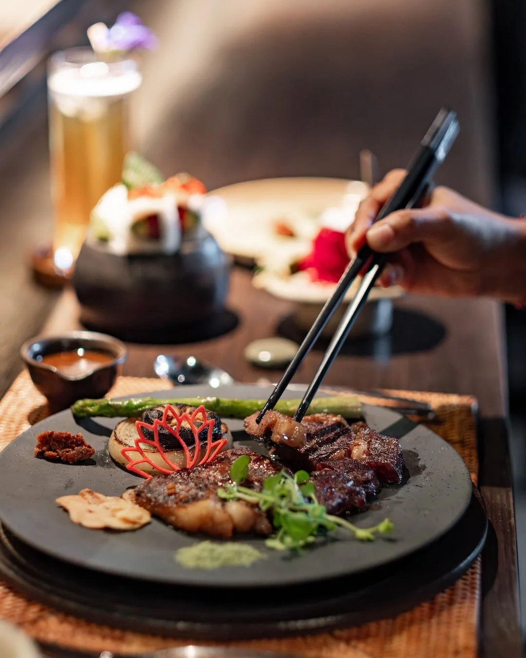 Angus Rib Eye MB5 on the teppan, just how you like it. Served with your choice of sauce, red miso, wasabi salt, and seasonal vegetables. 🔥🥩 #UbudEats #APerfectBite

www.moriubud.com
wa. ‪+6288211566925‬

#moriubud #teppanyaki #ubudteppanyaki #teppa