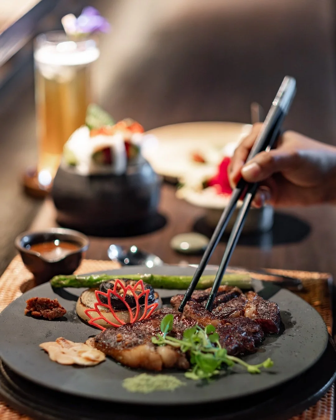 Ubud nights are best spent around the teppan. 🥩✨ Mori&rsquo;s Gyu Niku Set brings together premium Japanese flavors, live-fire cooking, and an intimate dining experience in the heart of Ubud. #UbudEats #APerfectBite

www.moriubud.com
wa. ‪+628821156