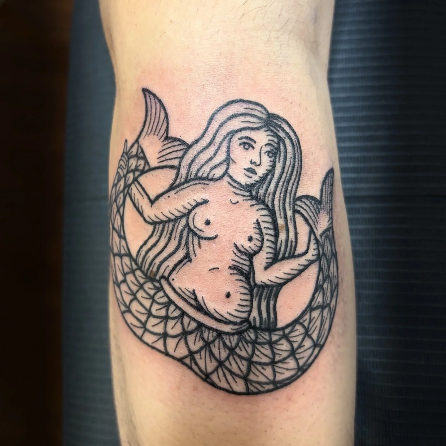 2 tailed mermaid for Mikayla! 🧜&zwj;♀️
I still have time this month :) 
DM to book in/inquire/book a consult