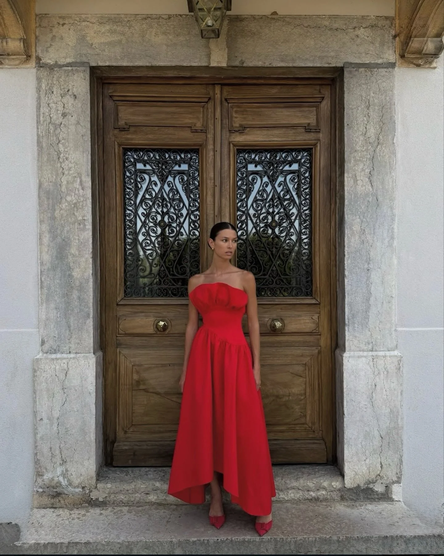 Perfect wedding guest or race day fit 🌹. 

ELLIATT - Laurel Dress is now available

👗 Sizes XS, S &amp; M available 
✨ Dry cleaning included
📍 Perth | Australia-wide hire

#SheHires #perthdresshire #LuxuryDressHire #DesignerWardrobe #EventStyle #d