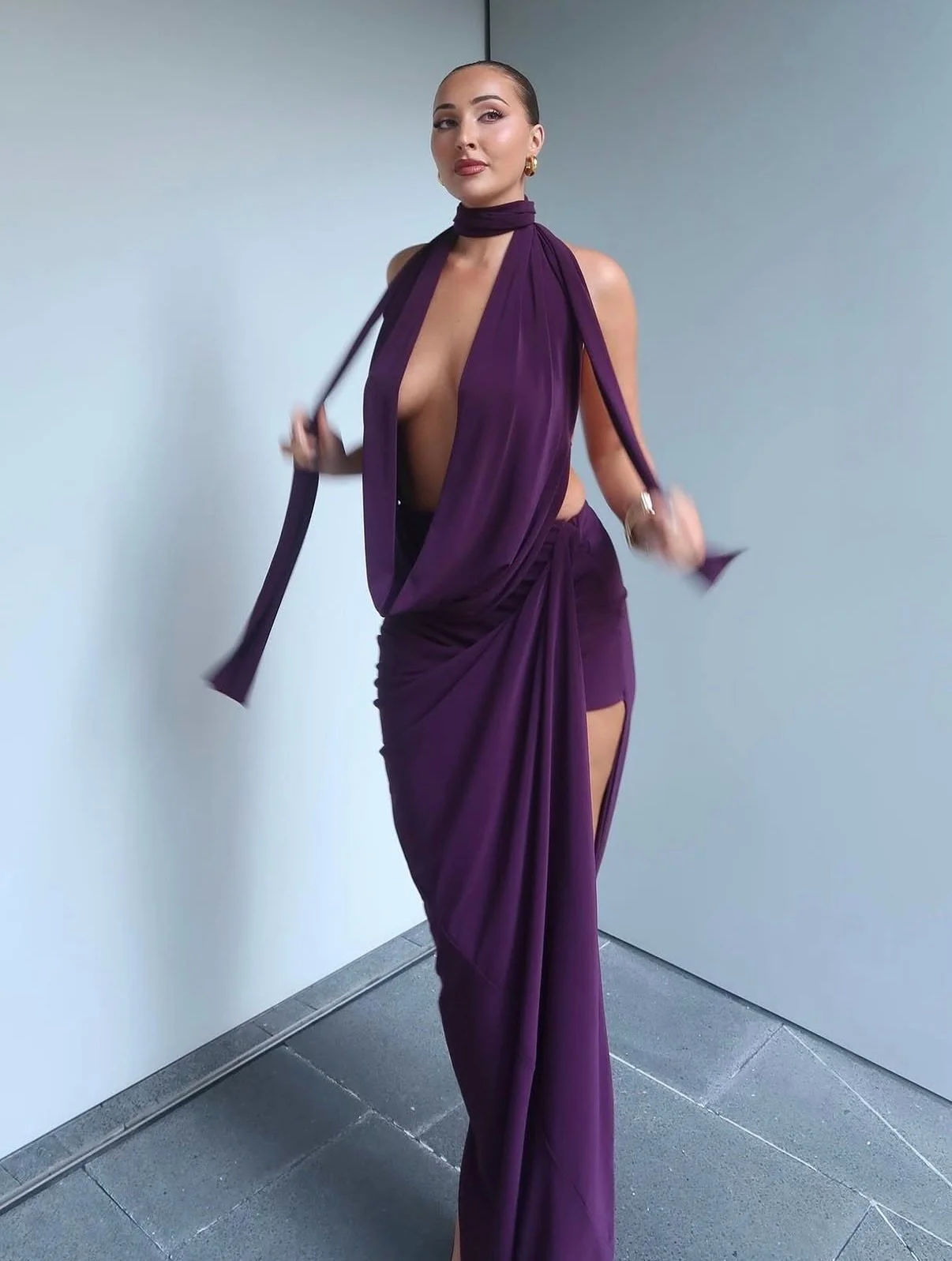 💜 A statement in every sense of the word 💜

The Novich Ella Dress in Purple is designed to turn heads with its striking silhouette and elegant detailing. The perfect choice for weddings, special occasions, and events where you want to feel unforget