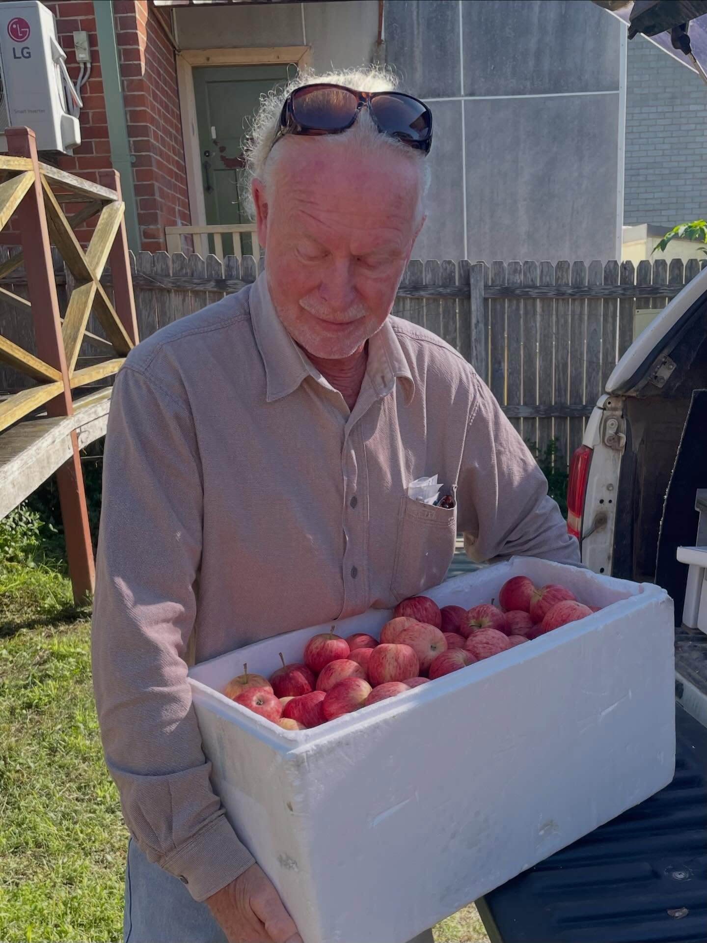 Steve delivered another couple of boxes of apples and nashis from Towamba this morning. Local producers are so important to food security (and the apples are delicious).