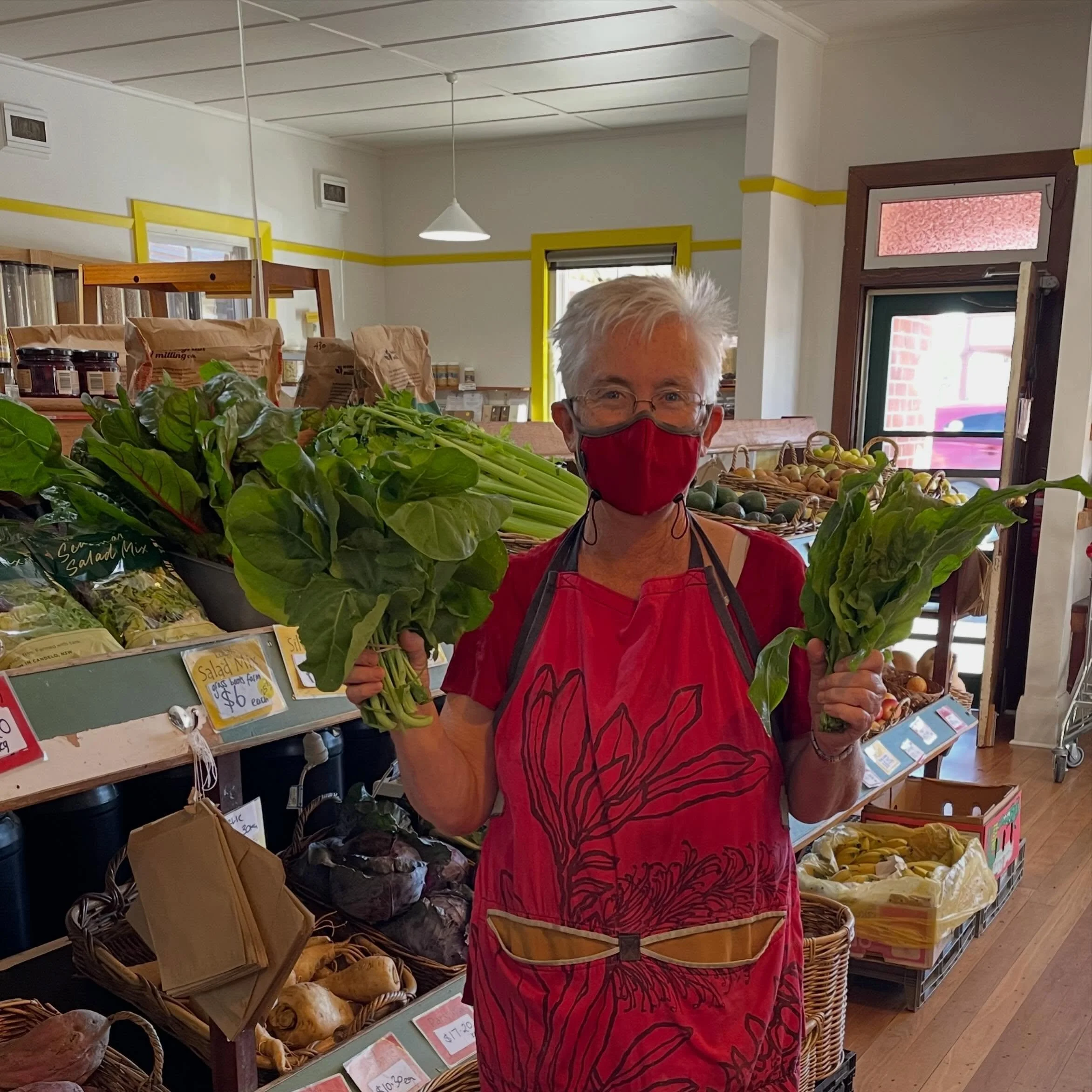 Two new local greens to try- sorral and Kailan. Sorral is a salad vegetable and the main ingredient in sorral soup. Kailan or Chinese broccoli can be used in stir fries and replace broccoli in recipes. Getting your polyphemols has never been so much 