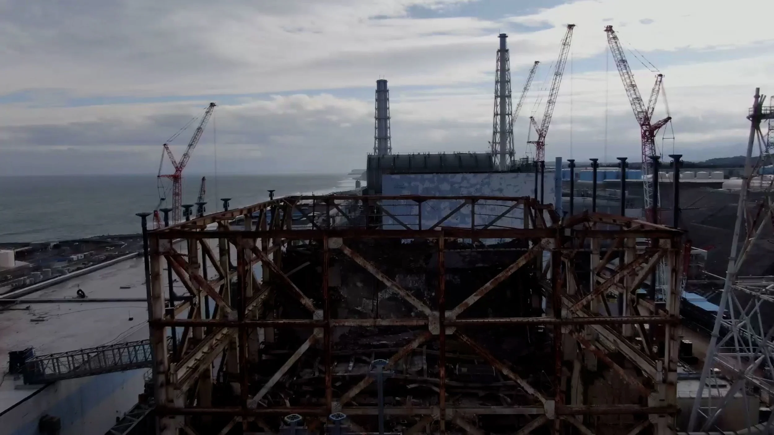 Dance With The Issue_M2.00_23_00_16.静止画010.jpg