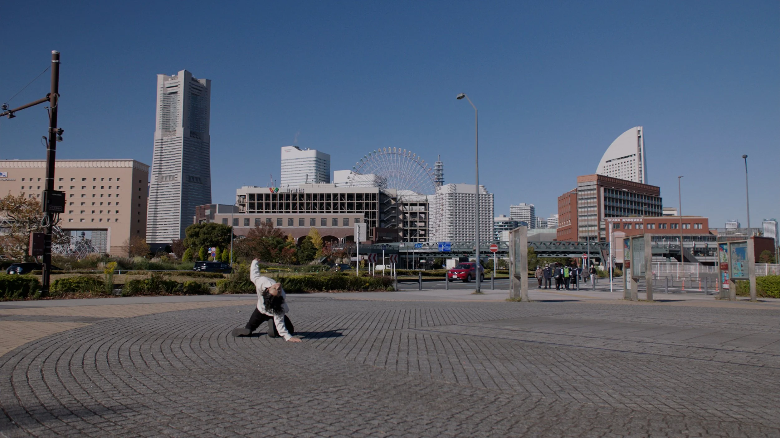 Dance With The Issue_M2.00_43_41_07.静止画027.jpg