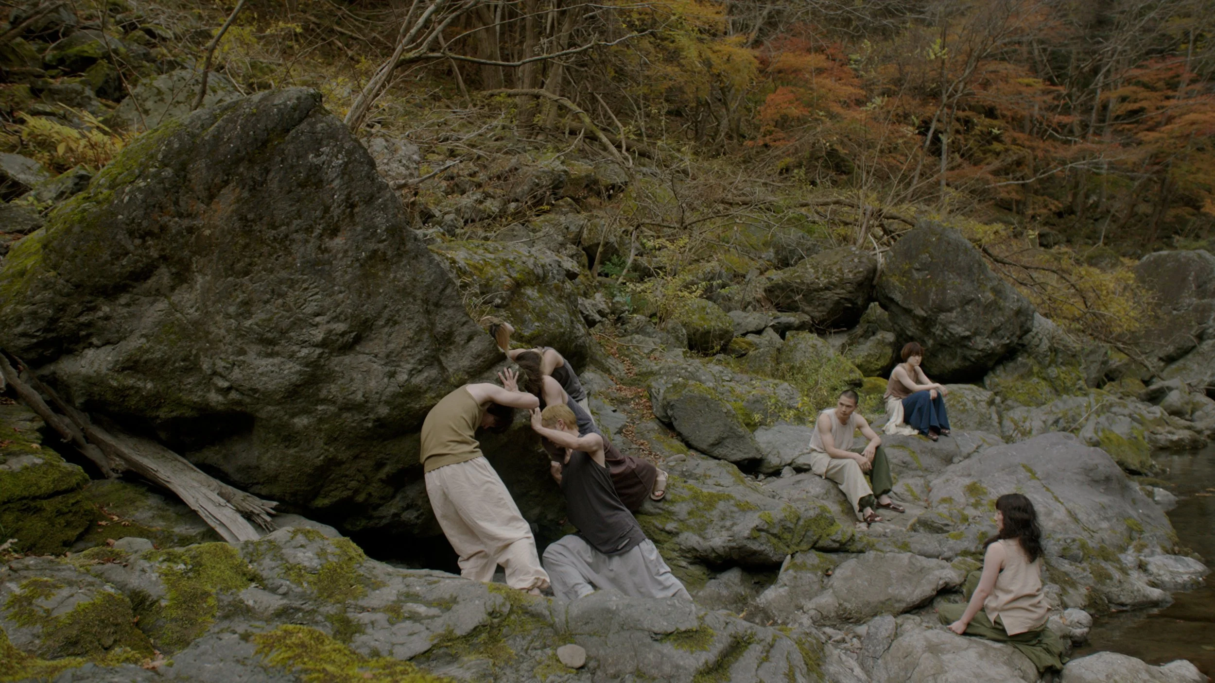 Dance With The Issue_M2.00_14_21_12.静止画004.jpg