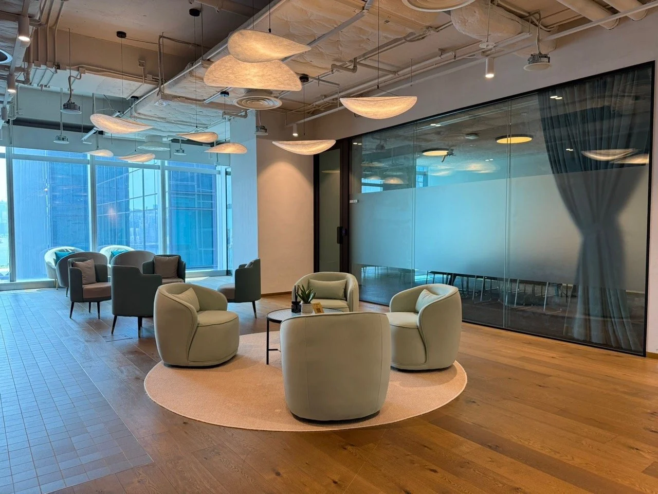 Two Harbour Square Serviced Offices - 6.jpeg