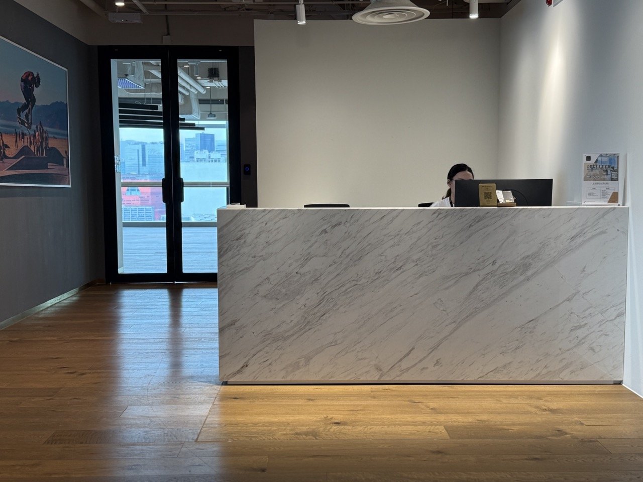 Two Harbour Square Serviced Offices - 8.jpeg