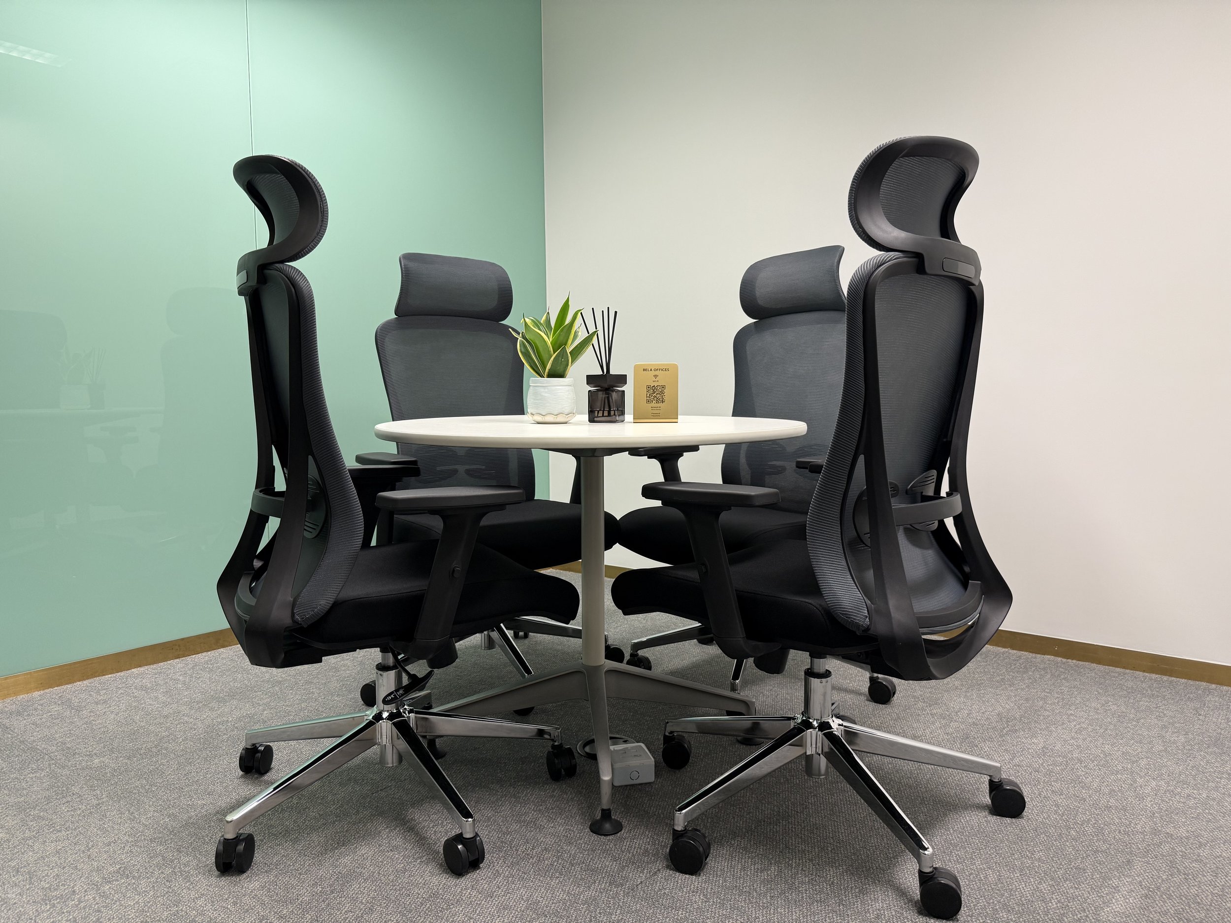 Two Harbour Square Serviced Offices - 3.jpg