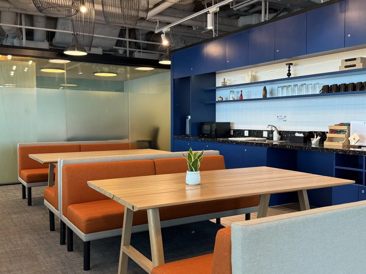Two Harbour Square Serviced Offices - 3.jpeg