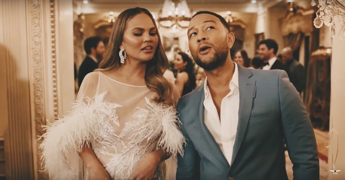 Chrissy Teigen 身穿 N+F 拍攝 Genesis 超級杯廣告