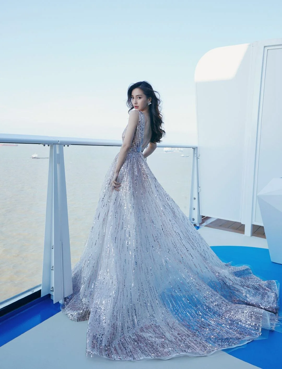 女星 Angelababy 身穿 Nicole + Felicia Couture FW19
