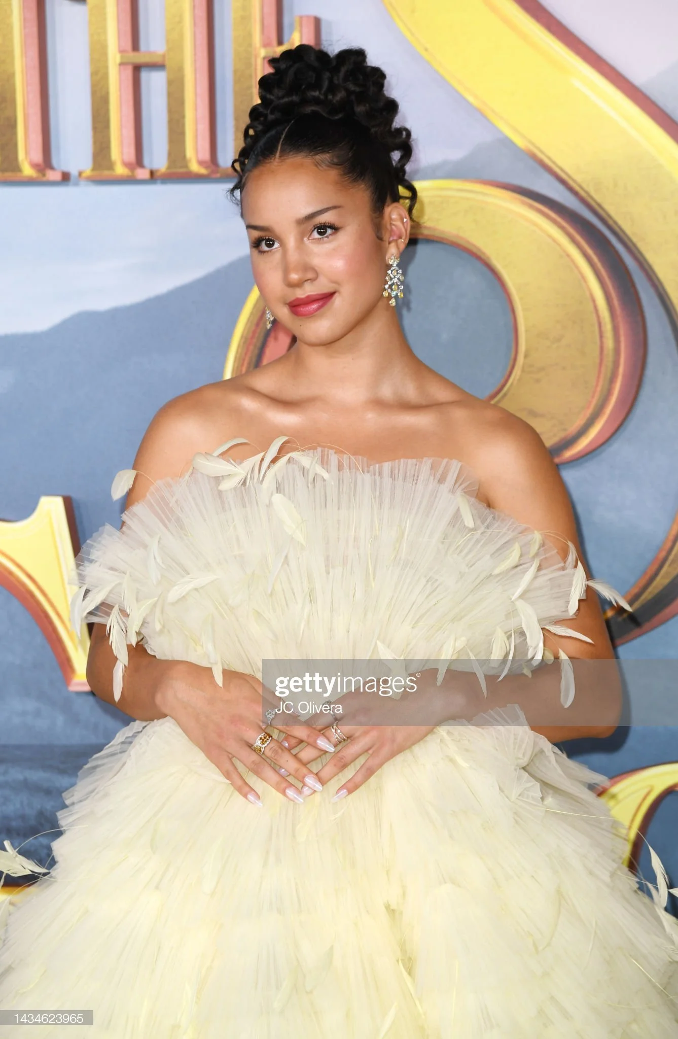 女演員Sofia Wylie 出席《善惡學校》首映式