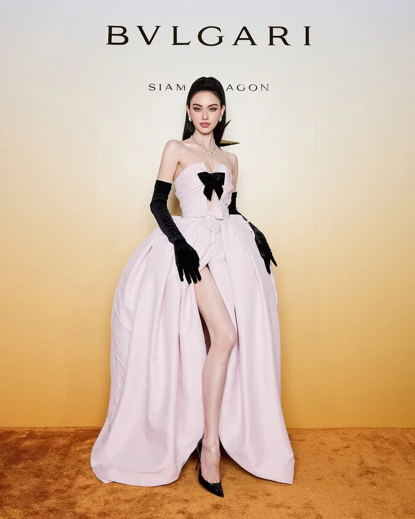 Davika Hoorne身穿N+F SS25 春夏晚禮服出席BVLGARI開幕活動