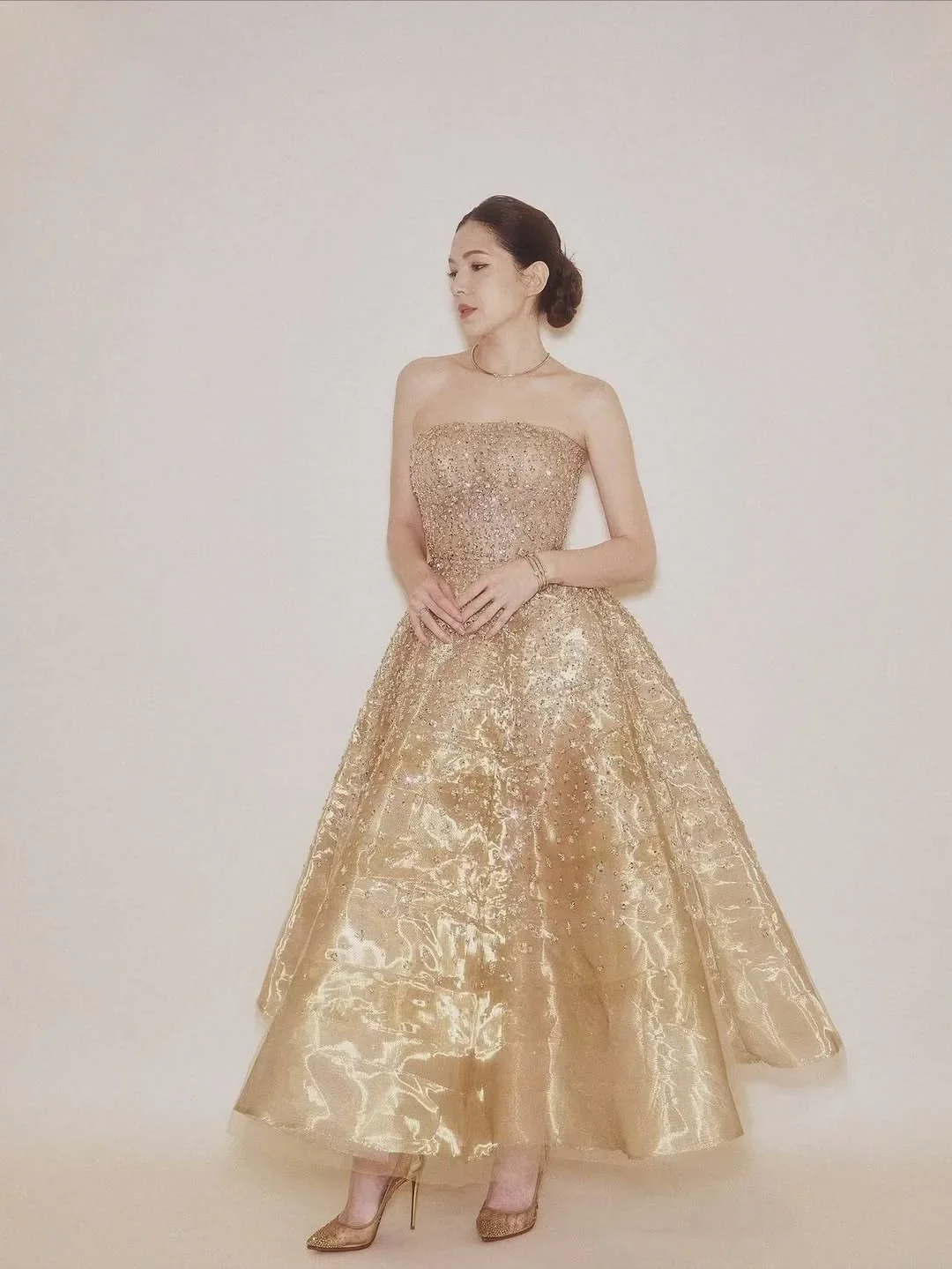 許瑋甯身穿N+F SS26春夏晚禮服出席2025金馬獎