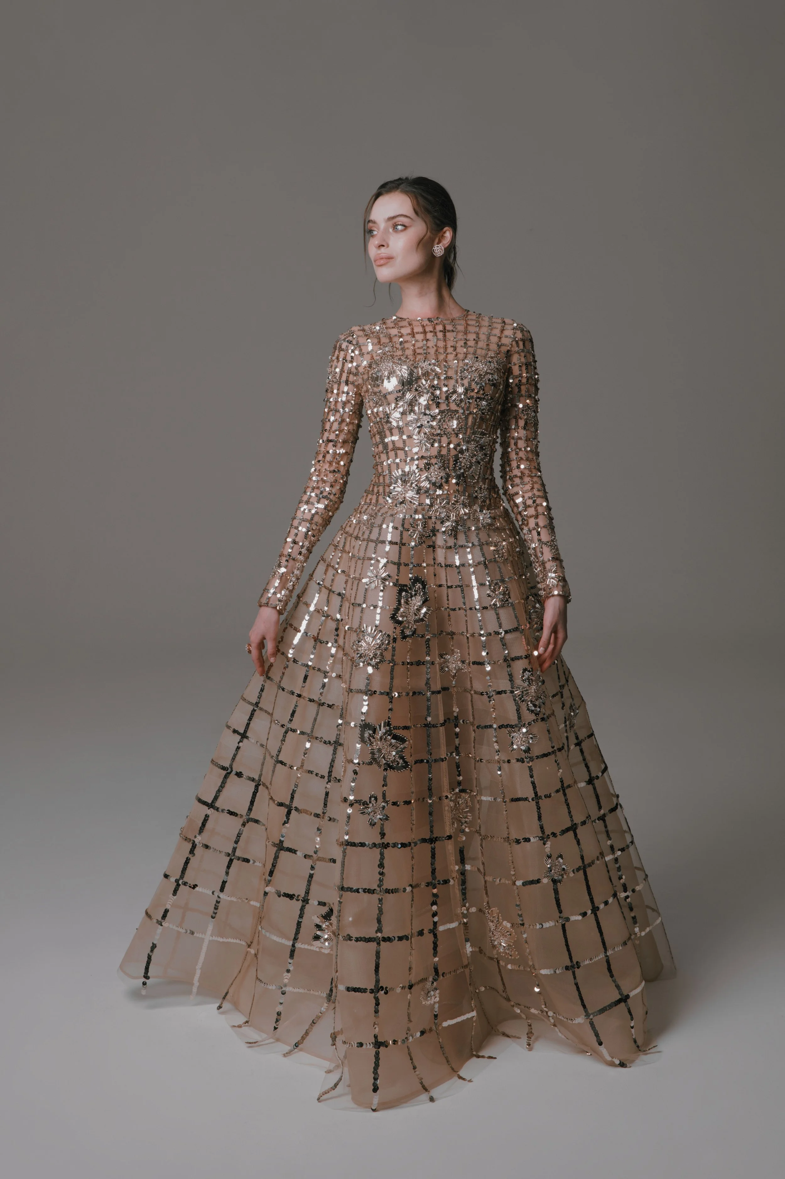 LOOK 19
