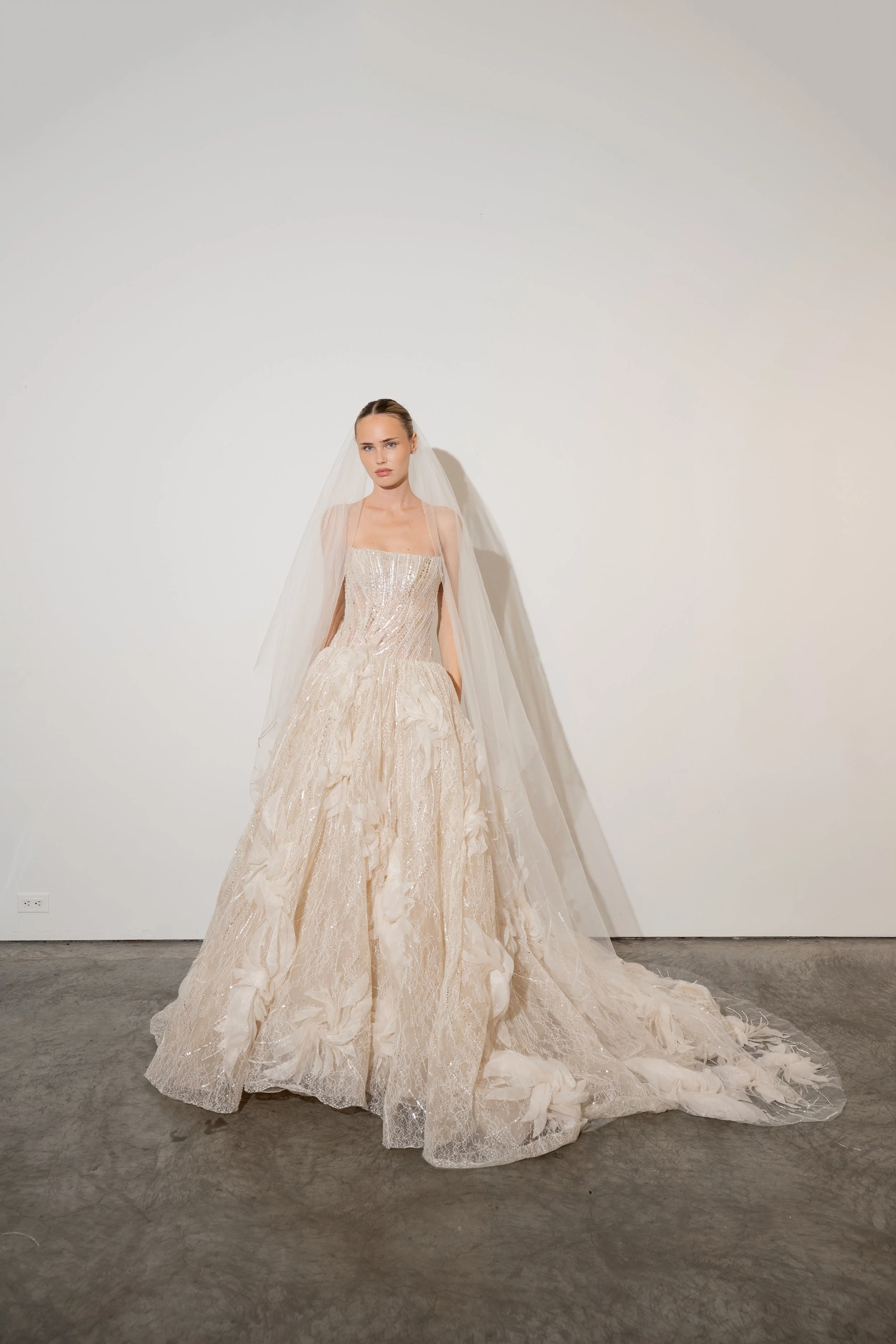 LOOK 18