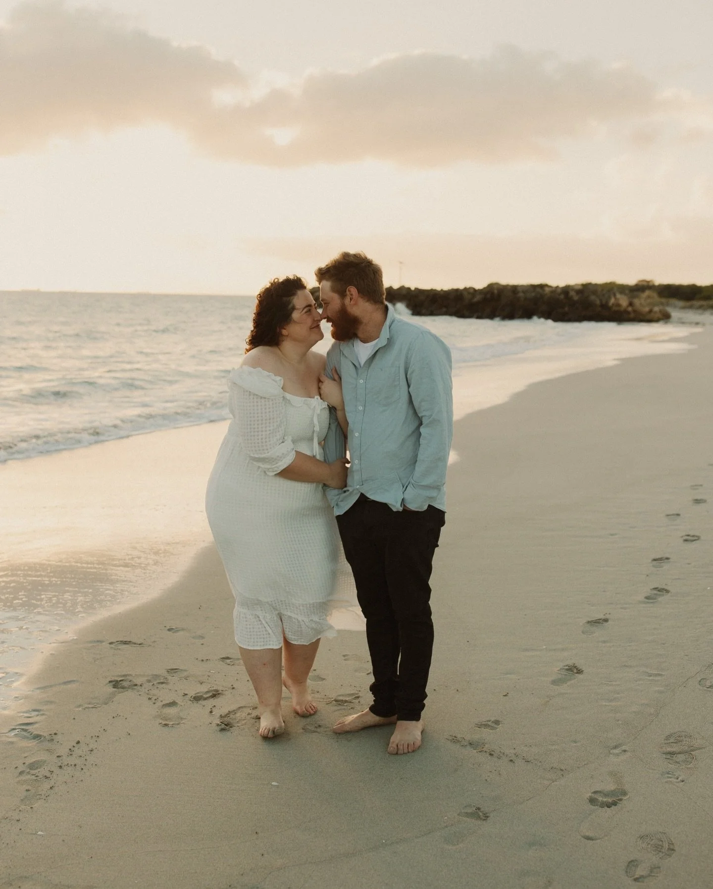 What a difference a year makes! This shoot of my sissy and partner, now fianc&eacute;, is one of my all-time favorites 😍. It's amazing to see how much has changed - from welcoming their first baby boy, to the engagement, and now, getting ready for b