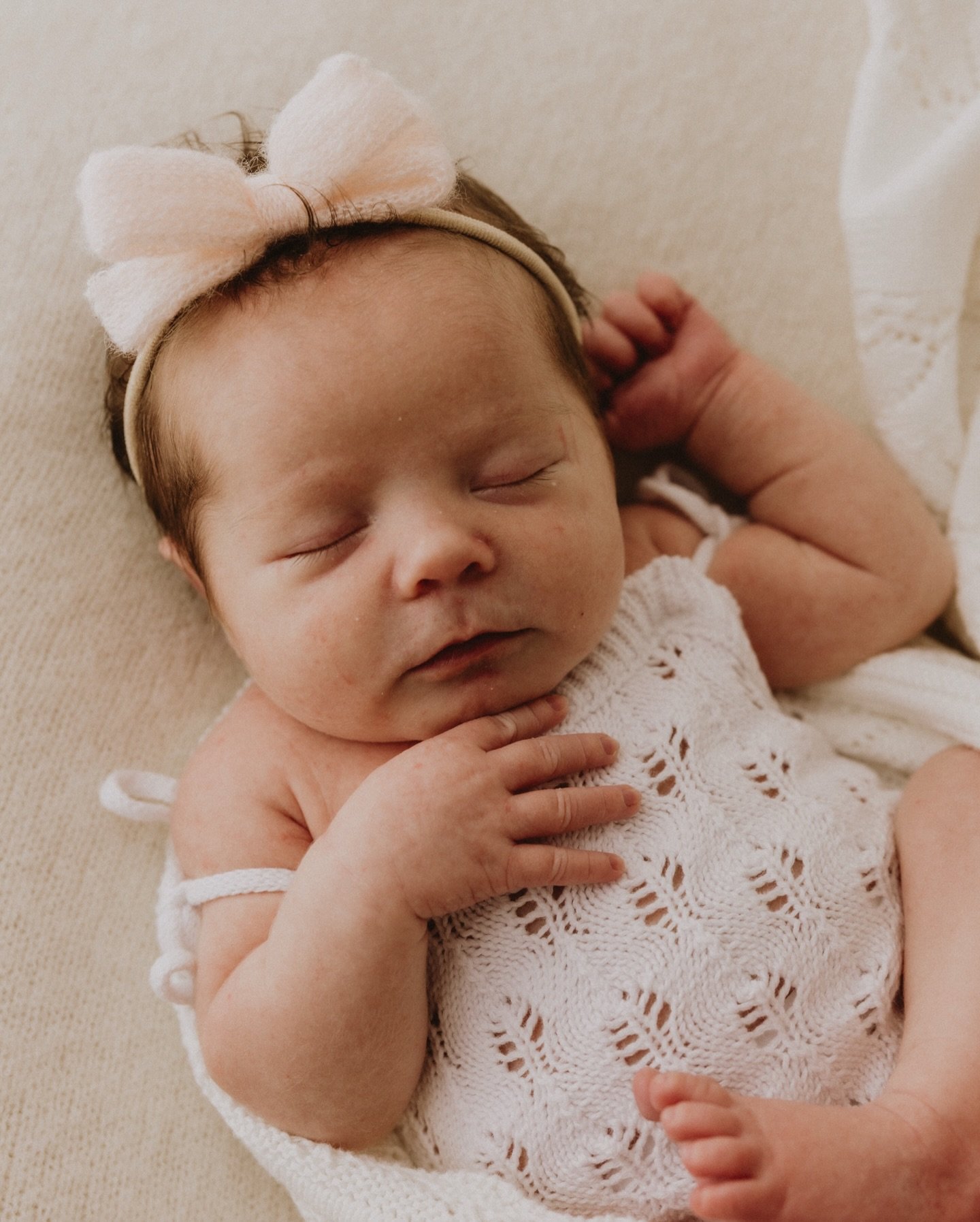 When I&rsquo;m taking photos, the first thing on my mind is how I&rsquo;d want them taken if I were the one in front of the camera with my newborn. Those tiny moments, small details, and adorable sleepy curls.

What keeps clients coming back isn&rsqu