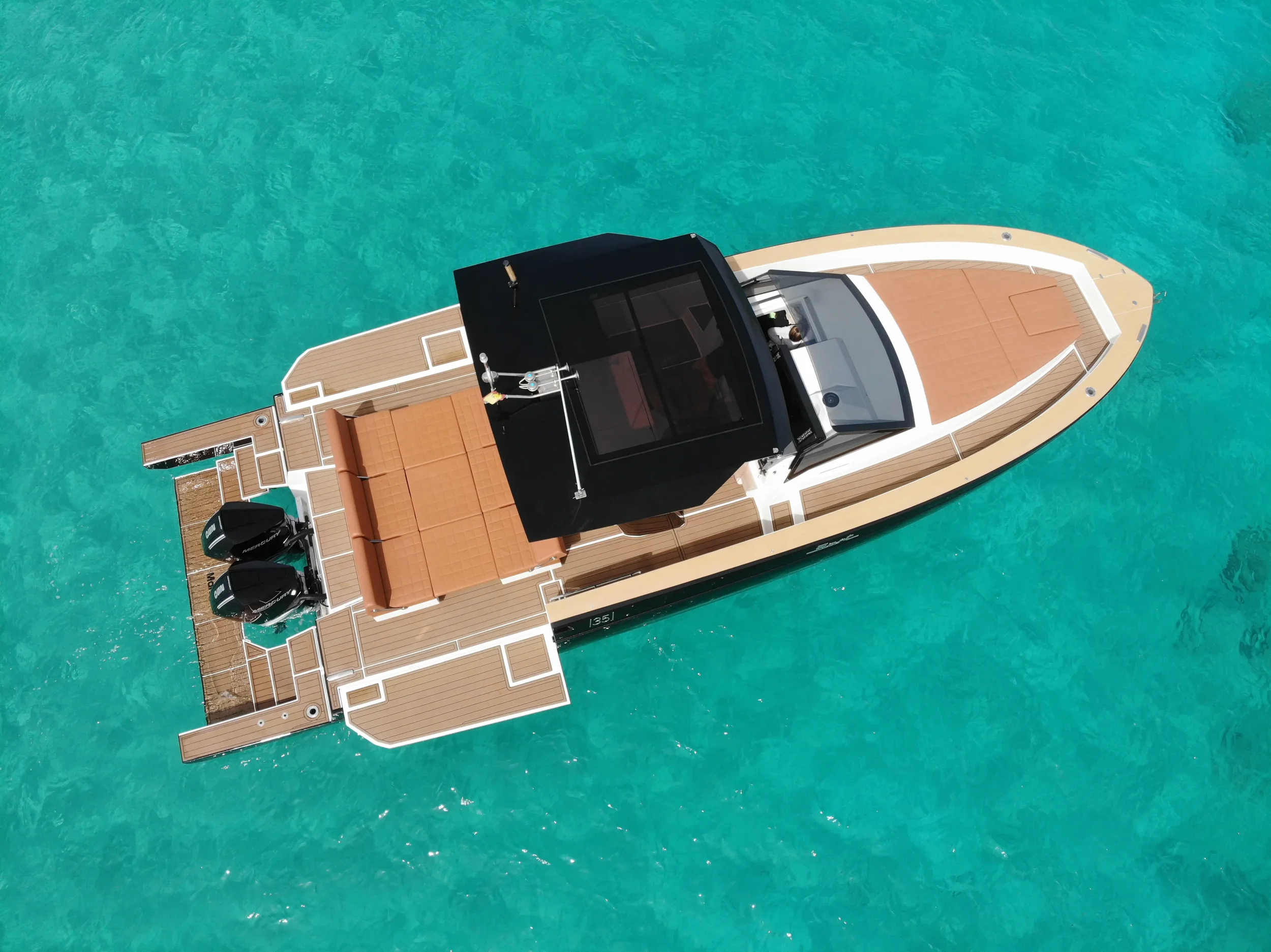 Fiart 35 Martone overhead view highlighting stern sunbed and terraces