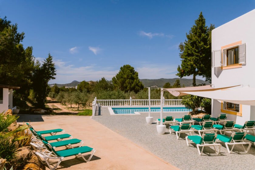 ibiza-villas-2000-can-vincent-terrace-and-private-poo--840x560.jpg