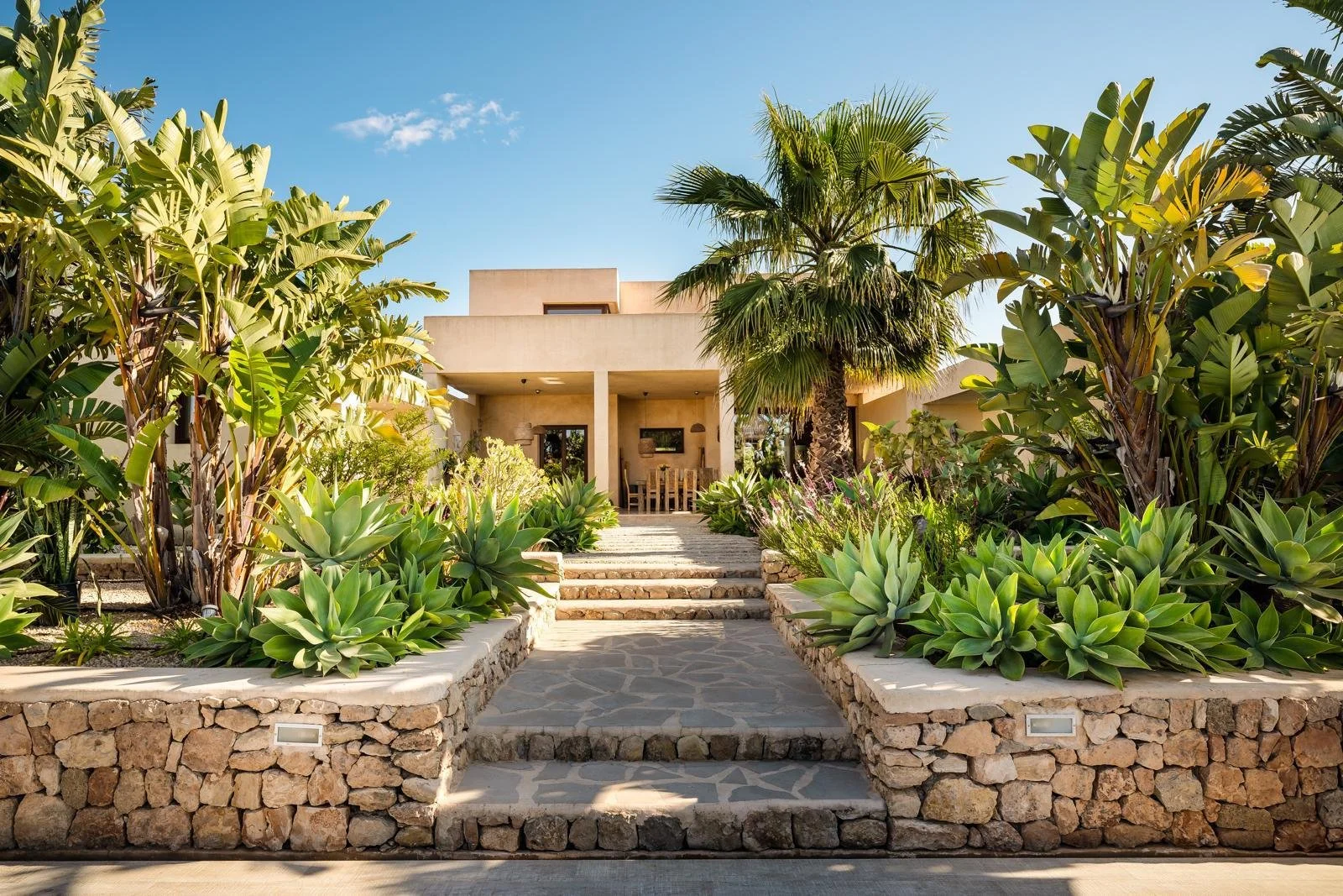 WhatsApp Image 2026-01-07 at 13.44.14 (2).jpeg