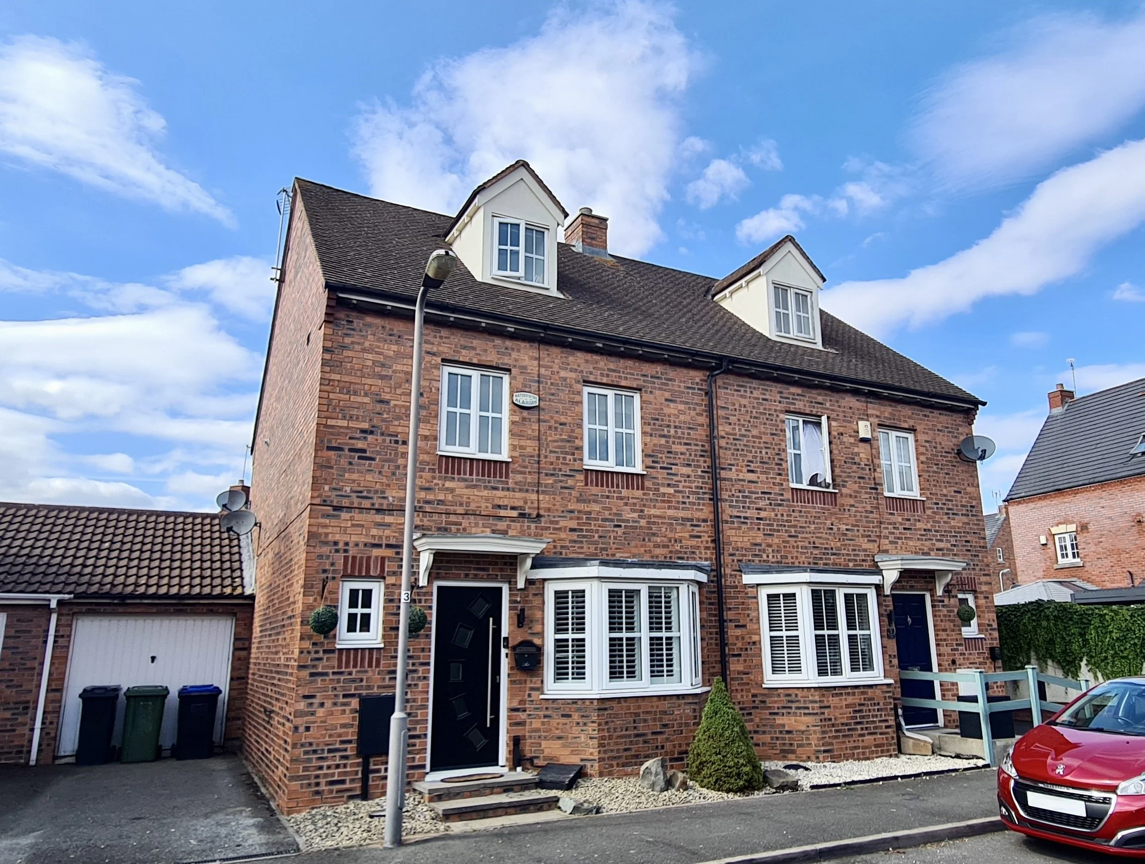 Leylands Way, Warwick, £420,000