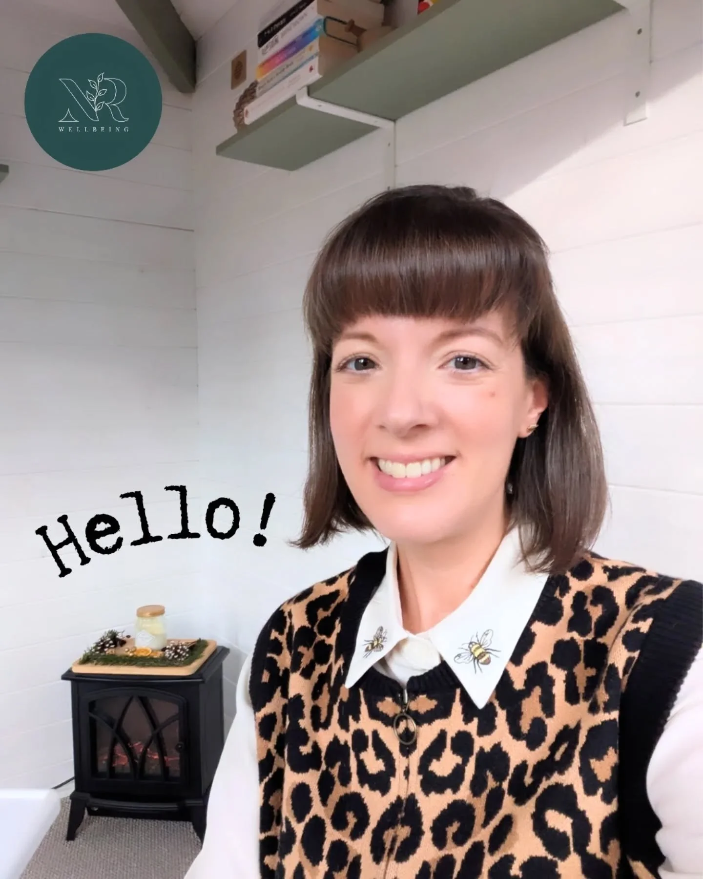 Hi, I'm Natalie 👋🏻 there's quite a few new folks here so I wanted to (re)introduce myself:

I'm Natalie, and here's what I do
💬 Integrative, holistic counselling. In my therapy summerhouse in Salford &amp; online.
🧘🏻&zwj;♀️ Mindfulness For Moder