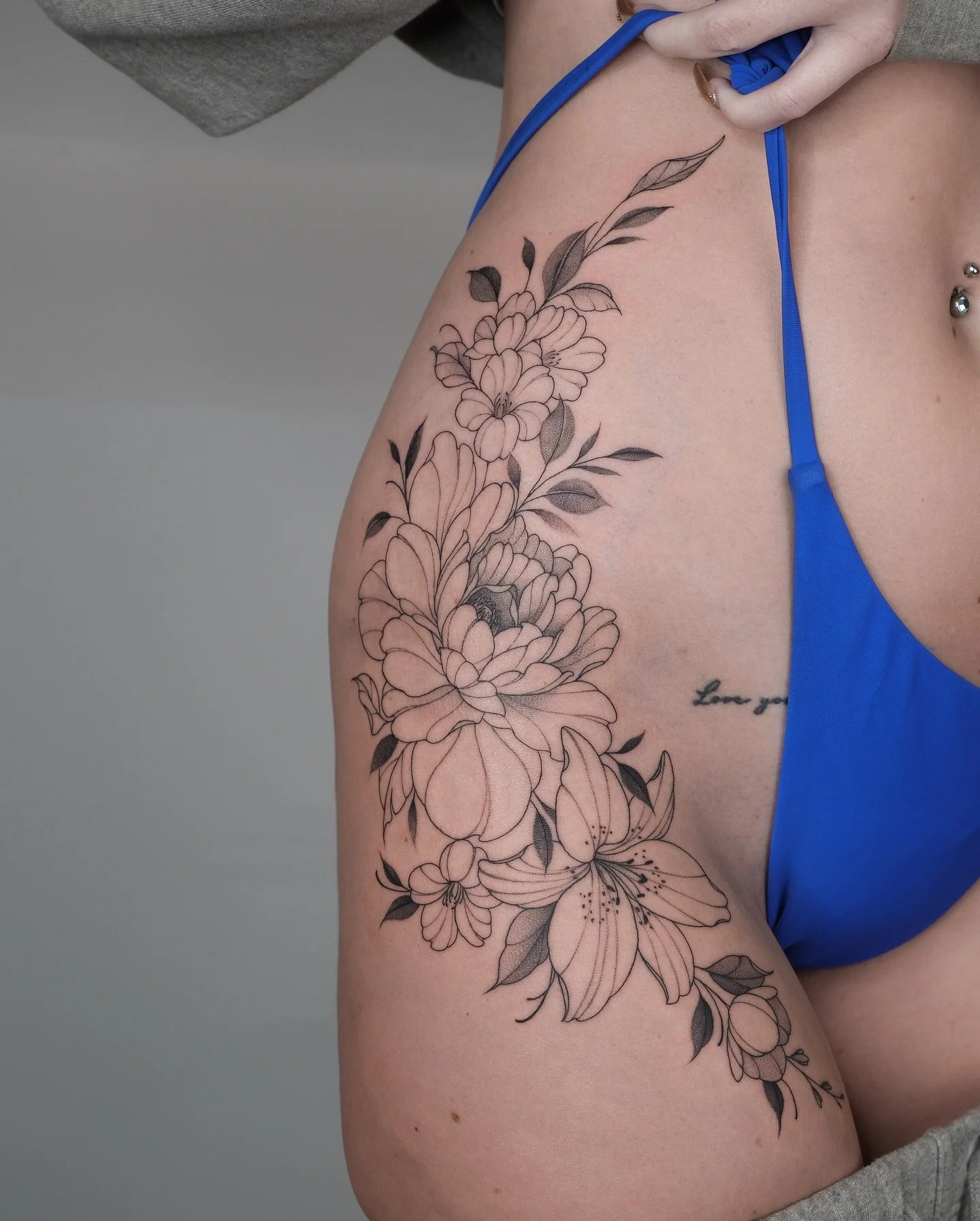 Absolutely love tattooing this placement - thank you Kenzie! 🫶

Done at @elysiumtattoosheff 
Using @magnumtattoosupplies &amp; @thermatekk