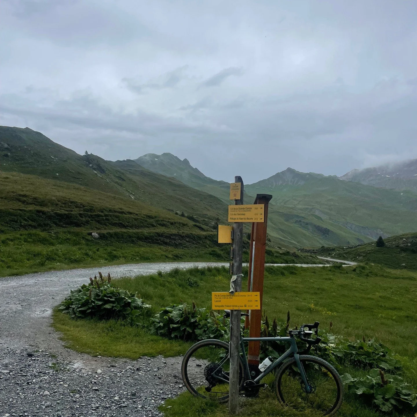 Ultra Gravel Mont Blanc, km 89, Col de Cornet d'Areches #gravelsocialclub #gravelsocialclubbers #gravelriding