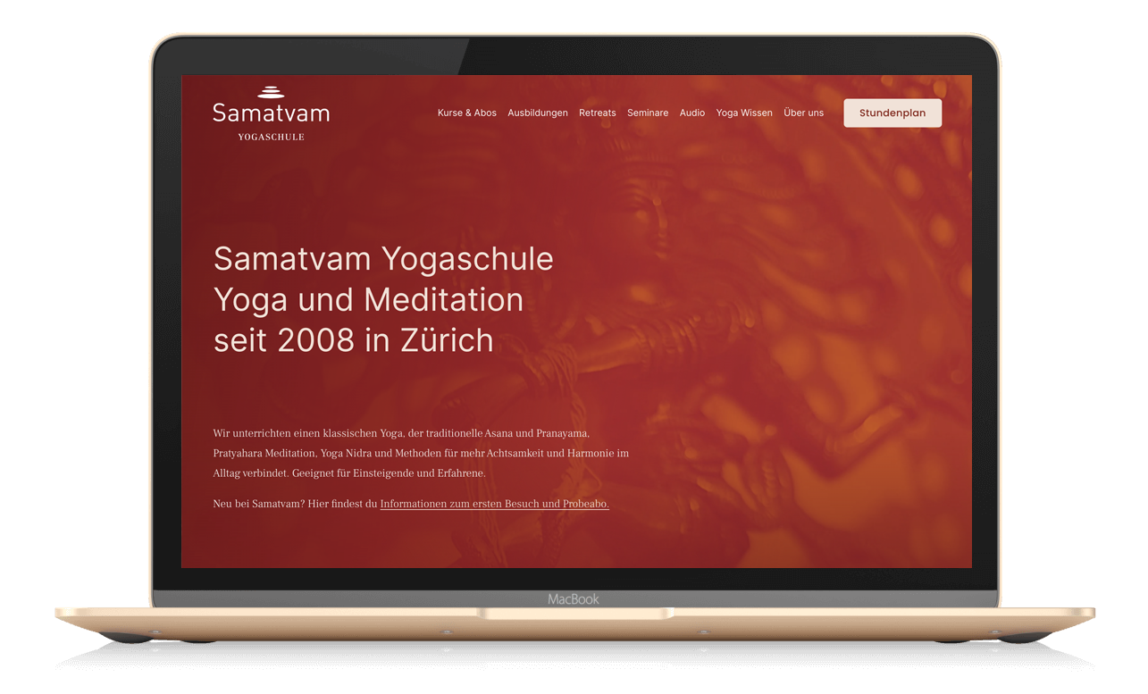 Moderne Squarespace Webseite für Yoga Firma