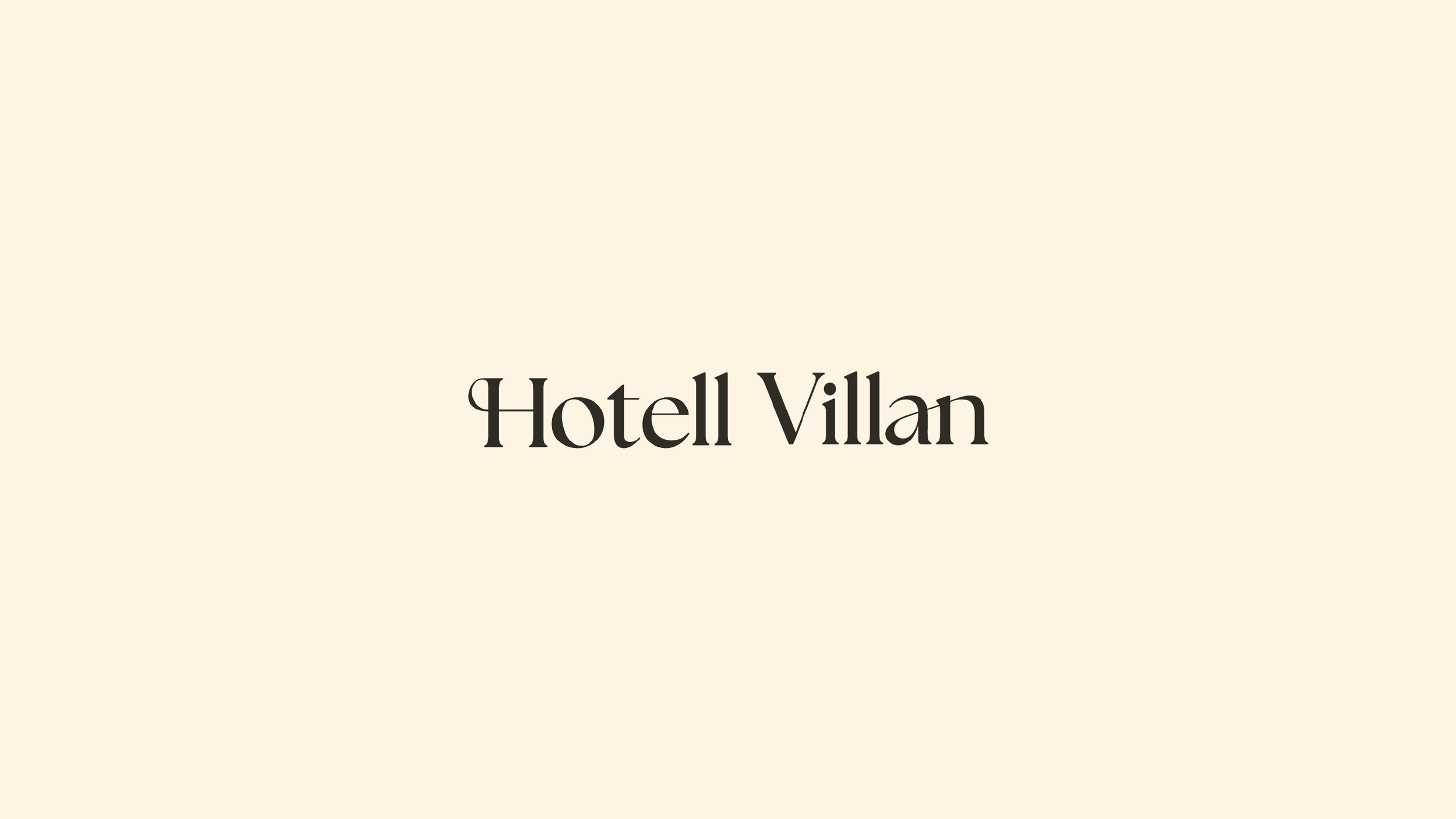 Hotell Villans logotyp i mörk serif på krämvit bakgrund.