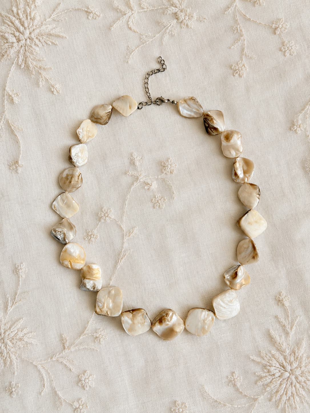 Vintage Chunky Mother of Pearl Necklace