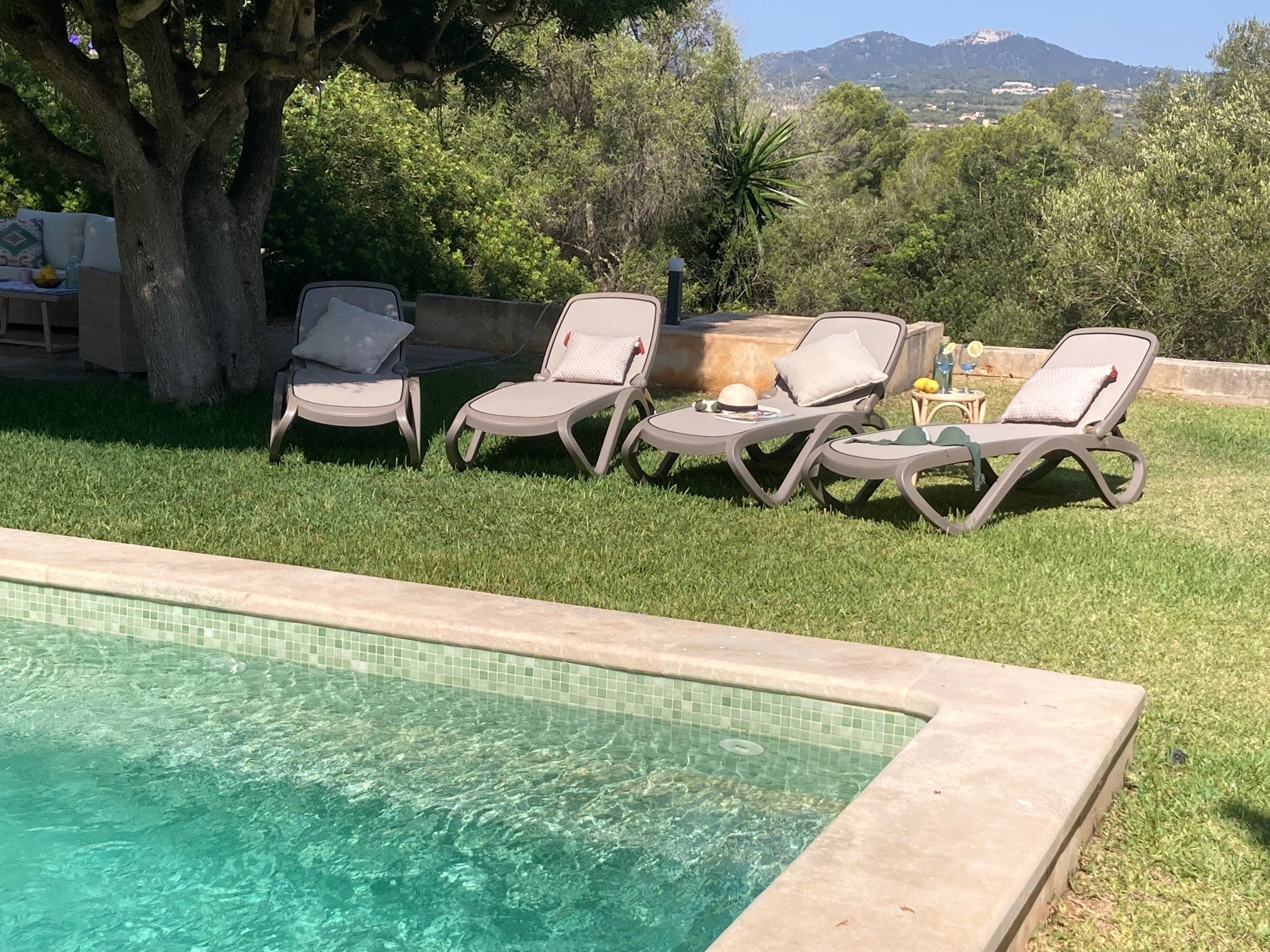 Entspannung am Pool