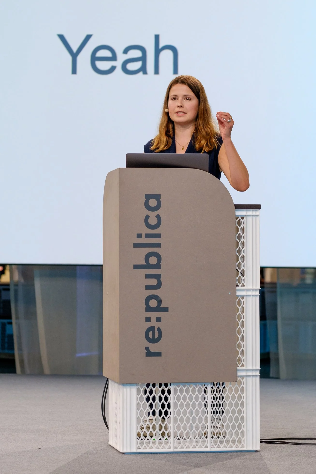 Lusisa Neubauer spricht auf der republica
